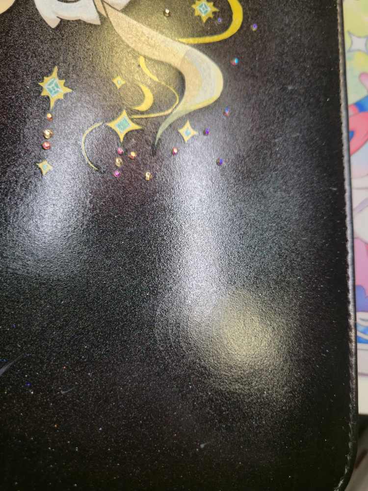 Jirachi Glitter Binder – B-vare ✨