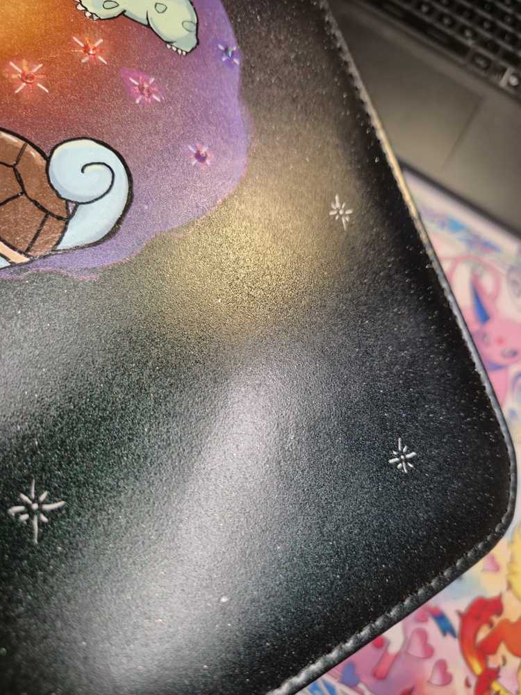 Chubby/Goofy Pokémon Circle Binder – B-vare ✨